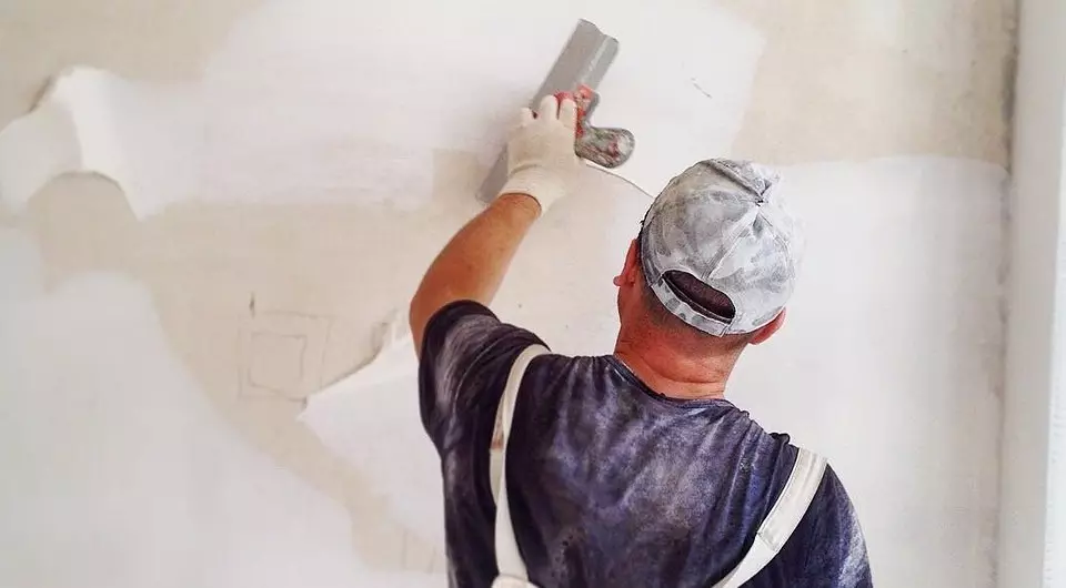 What plaster is better, gypsum or cement: compare and choose