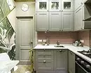 ห้องครัวเค้าโครง 6 เมตรพร้อมตู้เย็น: ภาพของตัวอย่างที่ประสบความสำเร็จและเคล็ดลับการลงทะเบียน 10036_10