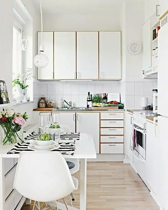 Mutfak düzeni buzdolabı ile 6 metre: başarılı örnekler ve kayıt ipuçları fotoğrafı 10036_105
