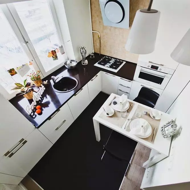 Virtuves izkārtojums 6 metri ar ledusskapi: Foto no veiksmīgiem piemēriem un reģistrācijas padomi 10036_116