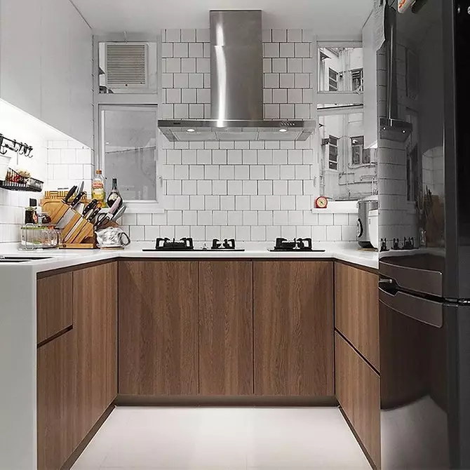ห้องครัวเค้าโครง 6 เมตรพร้อมตู้เย็น: ภาพของตัวอย่างที่ประสบความสำเร็จและเคล็ดลับการลงทะเบียน 10036_22