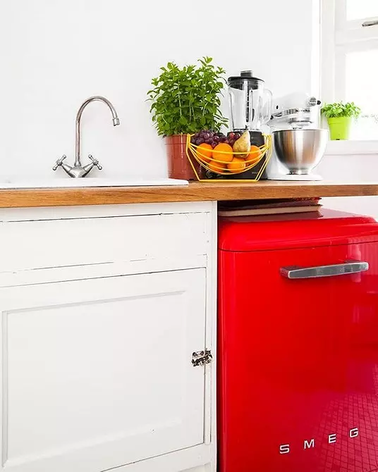 Küchenlayout 6 Meter mit Kühlschrank: Foto zu erfolgreichen Beispielen und Registrierungs-Tipps 10036_51