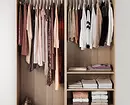 Модерни гардероби во спалната соба: Фото и инструкции, како да ги лоцираат 10044_10