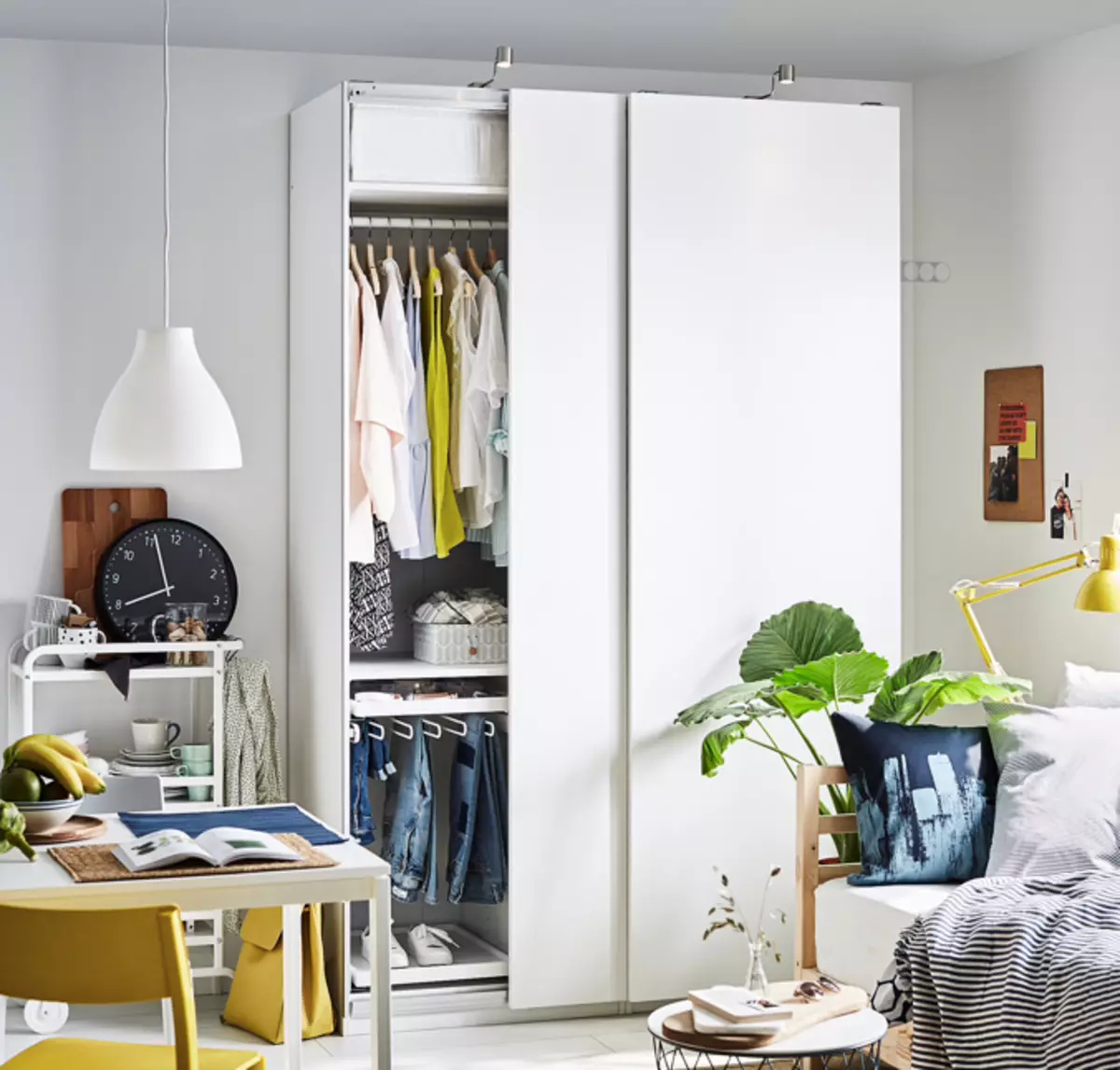 Moderne garderobeskabe i soveværelset: Foto og instruktion, hvordan man finder dem 10044_17
