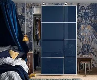 Moderne garderobeskabe i soveværelset: Foto og instruktion, hvordan man finder dem 10044_18