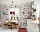 Tapetes mazām virtuvēm, vizuāli palielinot telpu: 50+ labākās idejas 10129_70