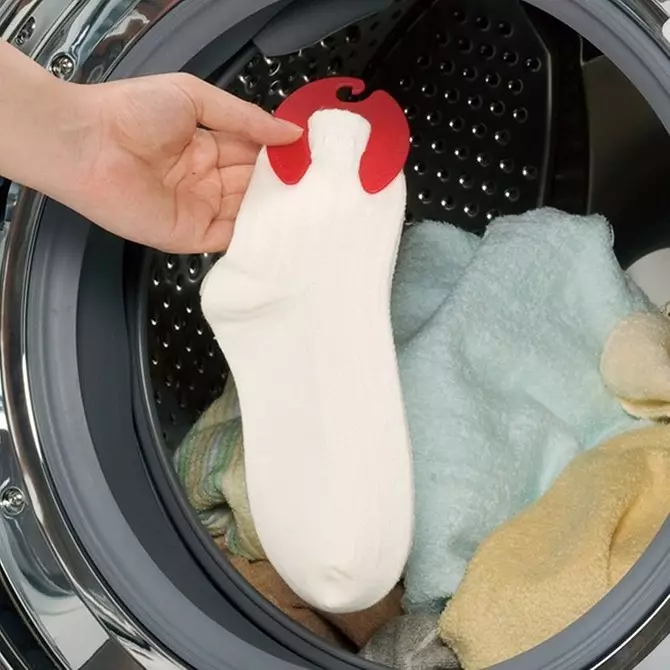 7 օգտակար պարագաներ, որոնք պարզեցնում են լվացումը (եւ կփրկեն ձեր իրերը) 10134_20