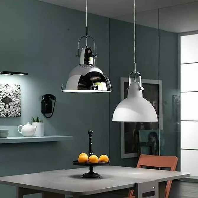 Đèn chùm nhà bếp theo phong cách hiện đại: hơn 100 hình ảnh của các mô hình và lời khuyên tốt nhất để lựa chọn 10228_60