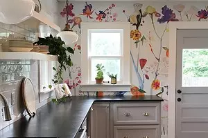 如何在廚房中組合壁紙：設計選項和50個圖片與照片 10276_1