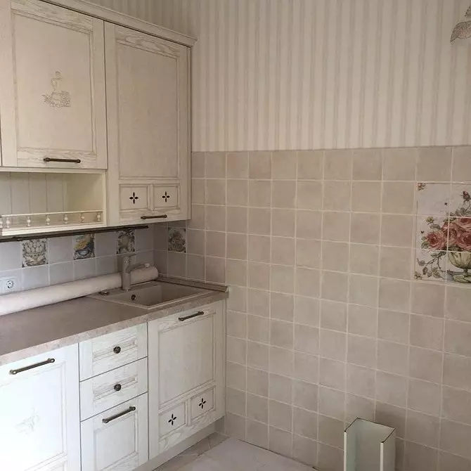 Cara menggabungkan wallpaper di dapur: opsi desain dan 50 contoh dengan foto 10276_46