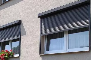 Rollläden an den Fenstern: Vergleichen Sie die Vor- und Nachteile 10294_1