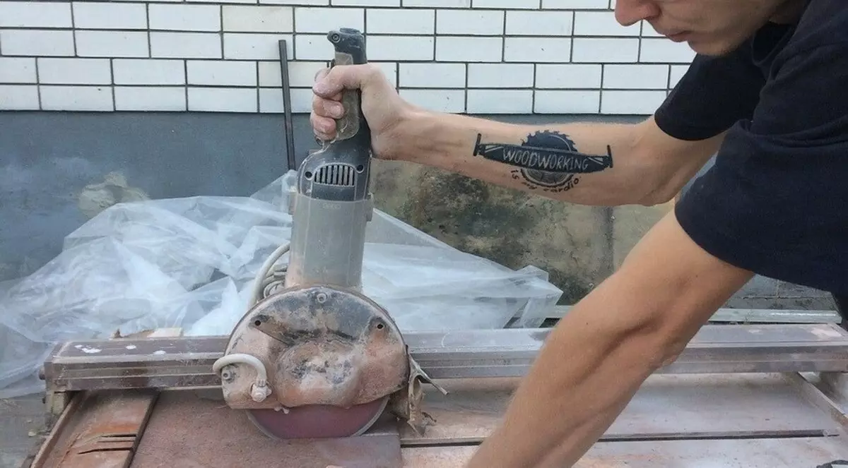 Snijden porselein steengoed Bulgaro