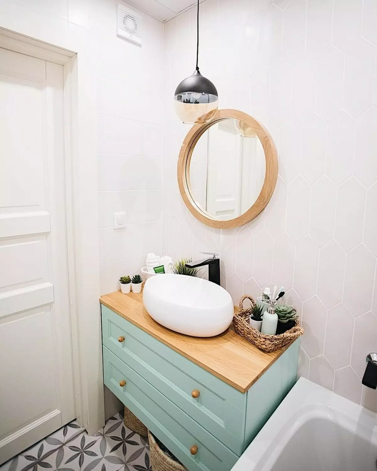 စကင်ဒီနေးစတိုင်စတိုင်ရှိရေချိုးခန်းကိုစီစဉ်နည်း - ရိုးရှင်းသောအဆင့် 8 ဆင့် 10358_4
