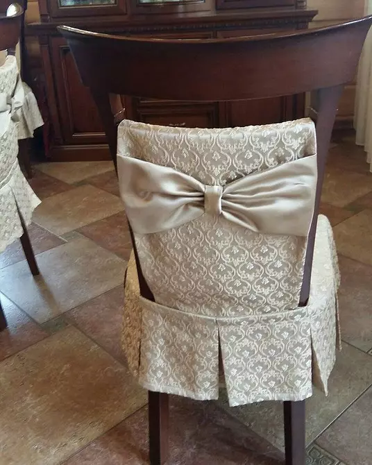 あなた自身の手を使った椅子の上のケース：素材、パン粉、縫製 10453_121