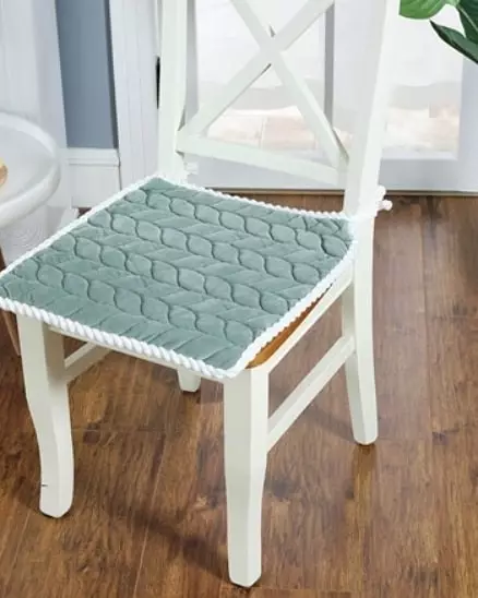 Fall auf einem Stuhl mit eigenen Händen: Wähle Material, Krümel und nähen 10453_89