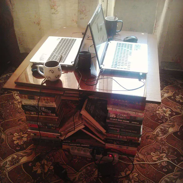 6 desktops that can be made from table top and two items
