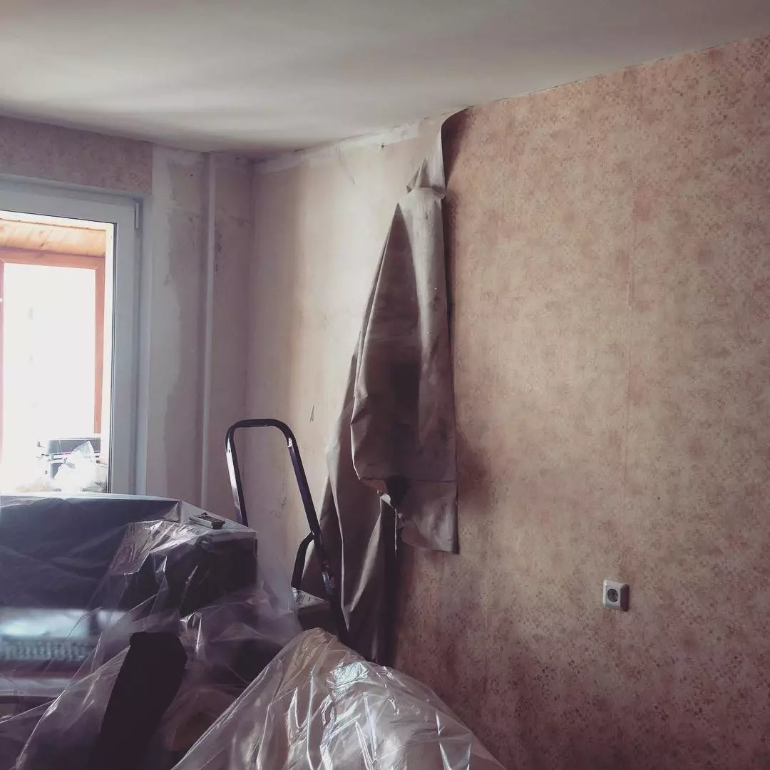 Removal of wallpaper