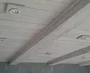 Wooden ceiling sa apartment: Ano ang dapat gawin at kung paano i-install ang iyong sarili 10566_23