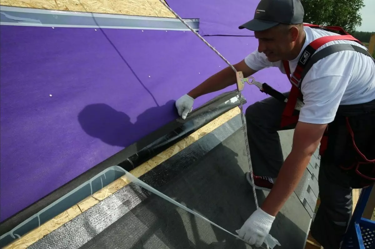 Come fare un tappeto di rivestimento del tetto temporaneo? 10599_8