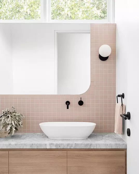 Tuile et peintures dans la salle de bain: tout ce que vous devez savoir sur la combinaison des matériaux les plus populaires 1063_57