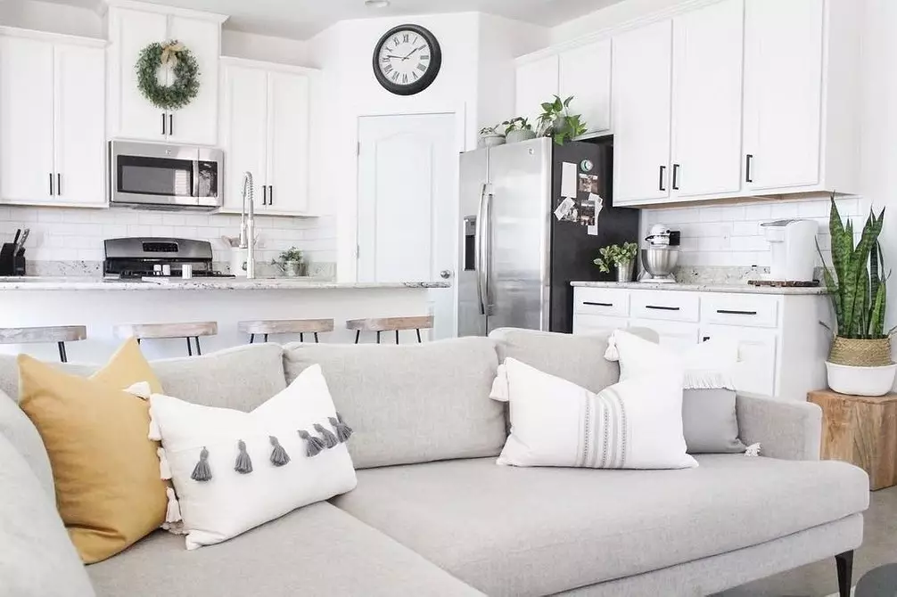 Dapur putih dalam gaya modern: 11 contoh desain yang akan Anda ikat 10649_103