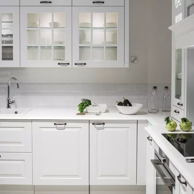 Witte keuken in moderne stijl: 11 ontwerpvoorbeelden die u betovert 10649_104