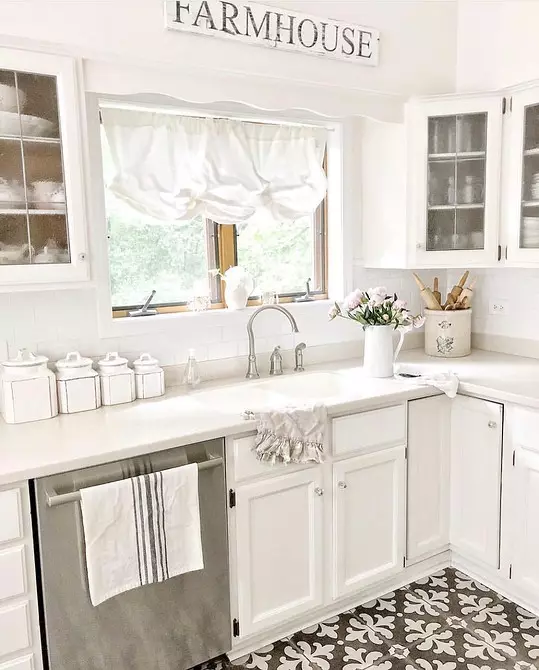 Dapur putih dalam gaya moden: 11 Contoh reka bentuk yang anda akan memikat 10649_108
