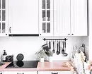 Valge köök kaasaegses stiilis: 11 Disain näited, mida te lummate 10649_57