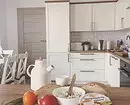 Dapur putih dalam gaya moden: 11 Contoh reka bentuk yang anda akan memikat 10649_7