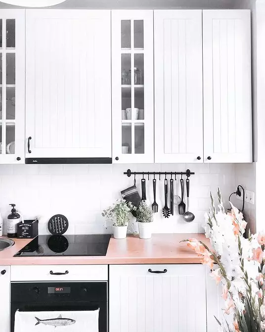 Սպիտակ խոհանոցը ժամանակակից ոճով. 11 դիզայնի օրինակներ, որոնք դուք կխմեք 10649_86