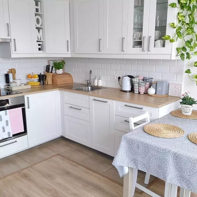 Hvit kjøkken i moderne stil: 11 designeksempler som du vil fortrylle 10649_88