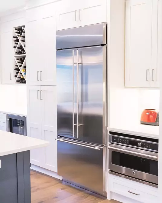 Dapur putih dalam gaya moden: 11 Contoh reka bentuk yang anda akan memikat 10649_93