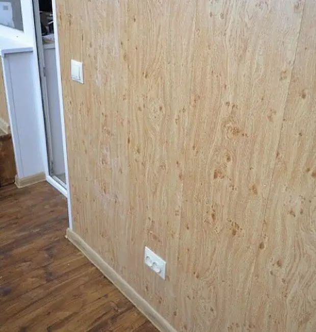 如何將PVC面板固定到牆壁：安裝膠水和板條箱上 10675_9