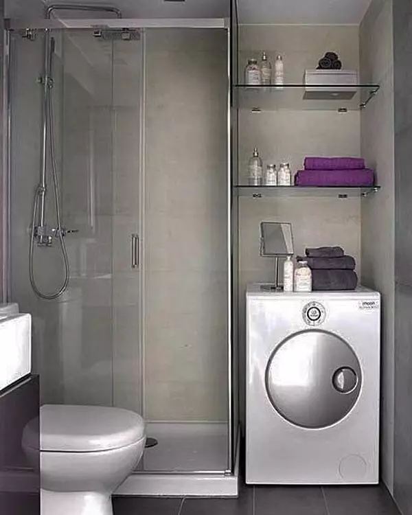 Ideja par nelielu apvienotu vannas istabu reģistrāciju dzīvoklī: Foto