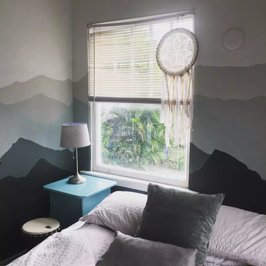 Невообичаено боење на ѕидовите во станот: тренд, слика, идеја