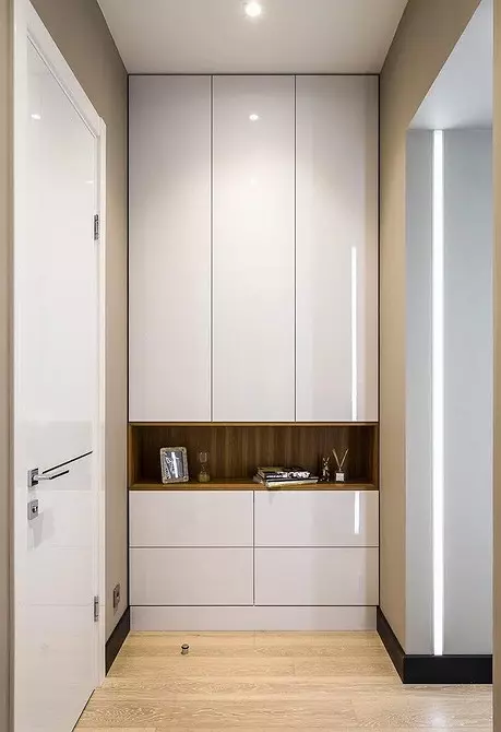 Design of narrow corridor in the apartment: 6 methods of increasing space 10854_33