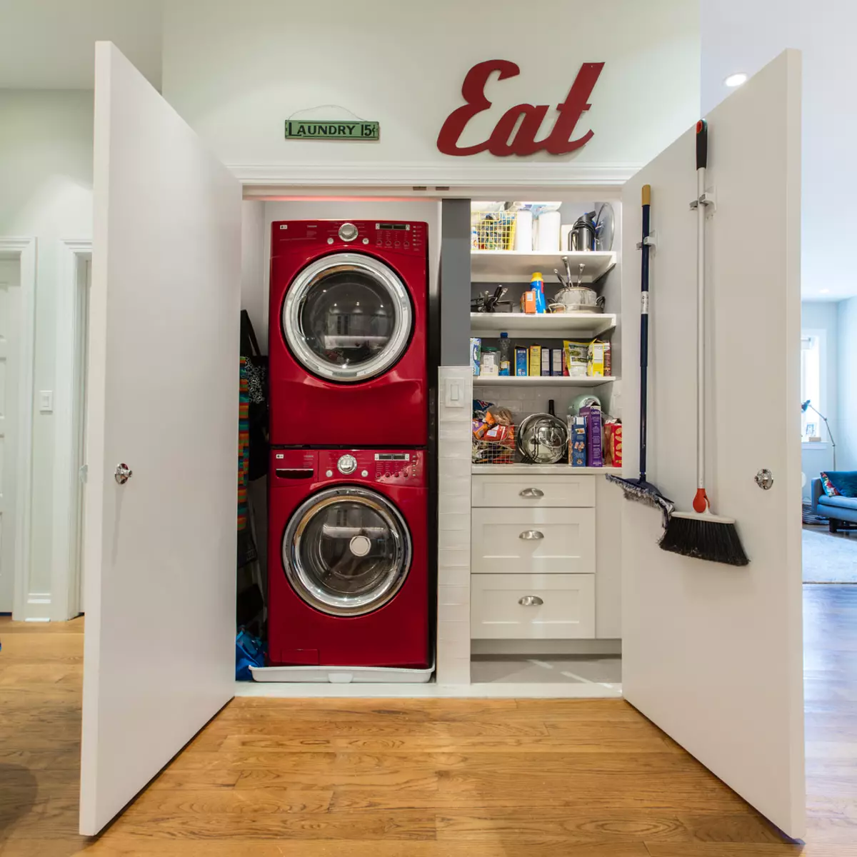 Minitu-Laundry sa usa ka gamay nga apartment: litrato