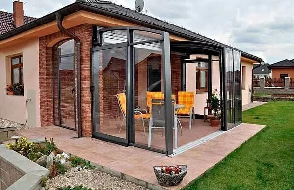 Progettiamo l'interno della veranda e delle terrazze in una casa privata 10873_34
