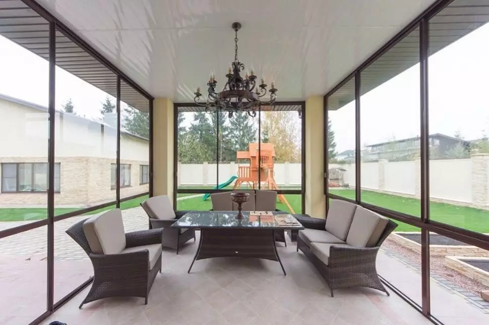 We design the interior of the veranda and terraces in a private house 10873_36