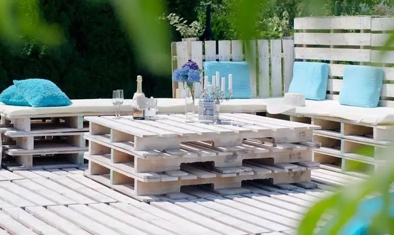 Garden furniture made of pallets do it yourself: 30 cool options 10882_8