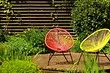 Мебели за седене в градината за летни вили: как да изберем и правилно да се грижим
