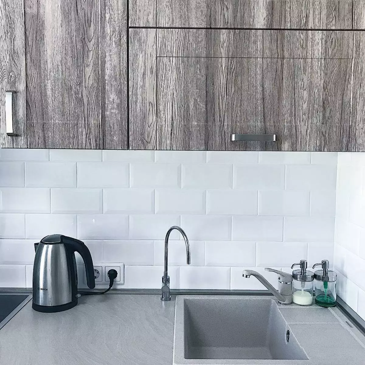Telha de armário na cozinha