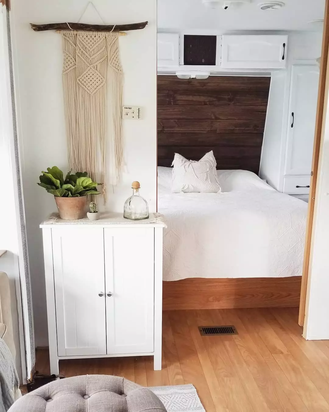 Design Ideage Storage In Little Bedroom LifeHack Photo