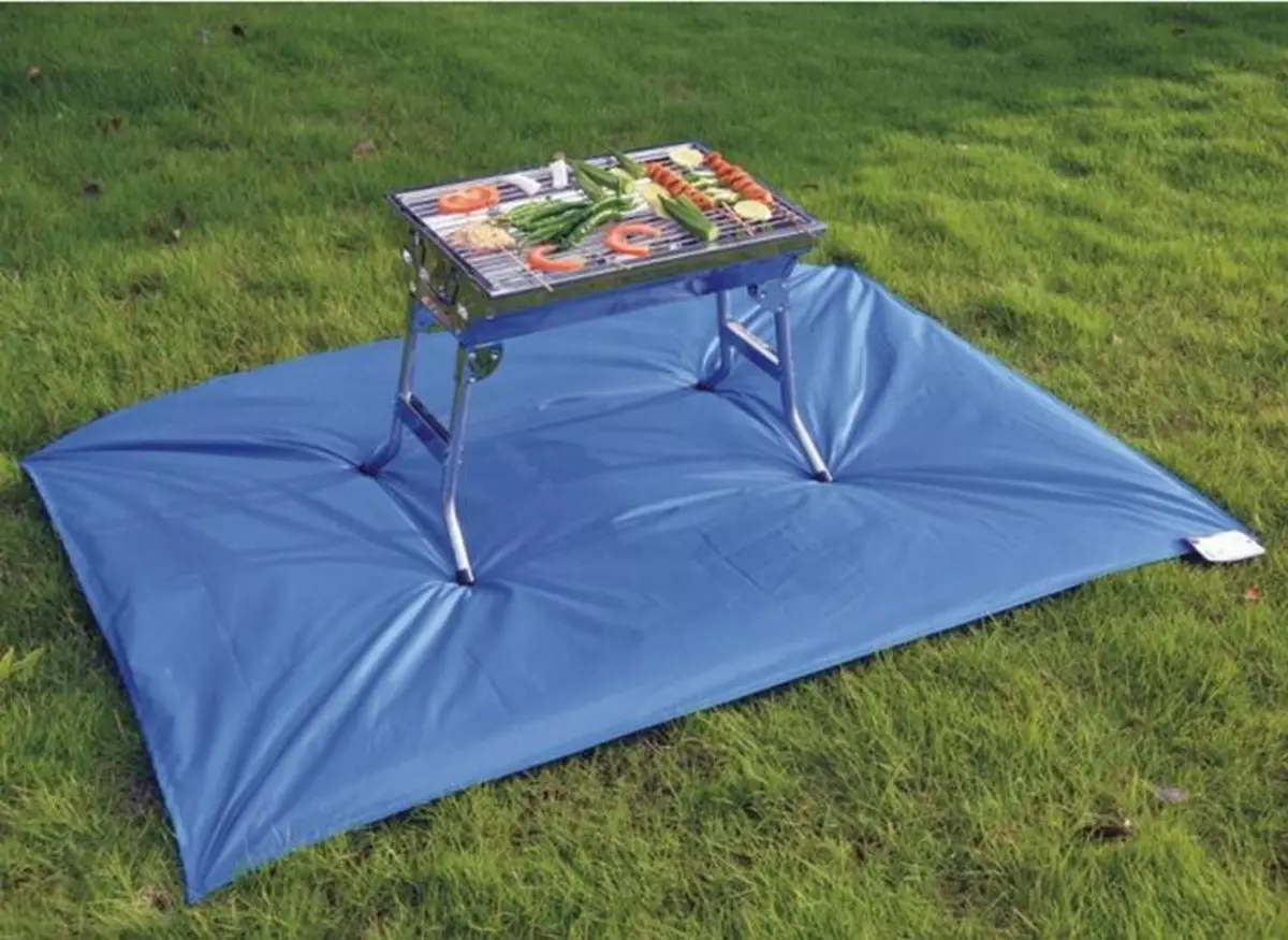 Hluav Taws Kub-Resistant Mantal lossis Barbecue Mat