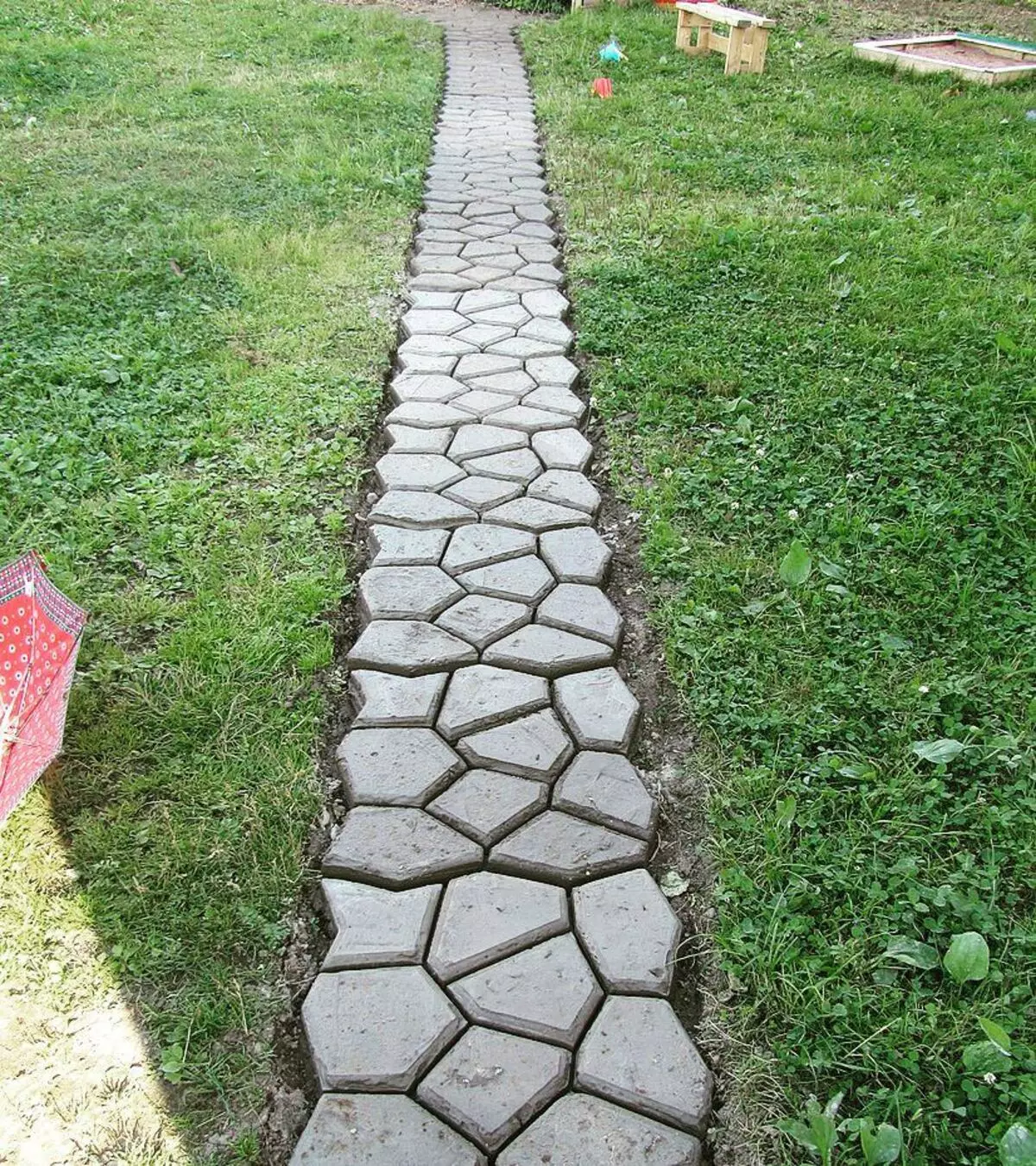 Saddow-track gemaakt van concrete vormen