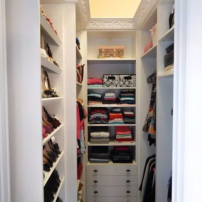 Desain ruang lemari pakaian: 70 ide yang Anda hargai 10960_41