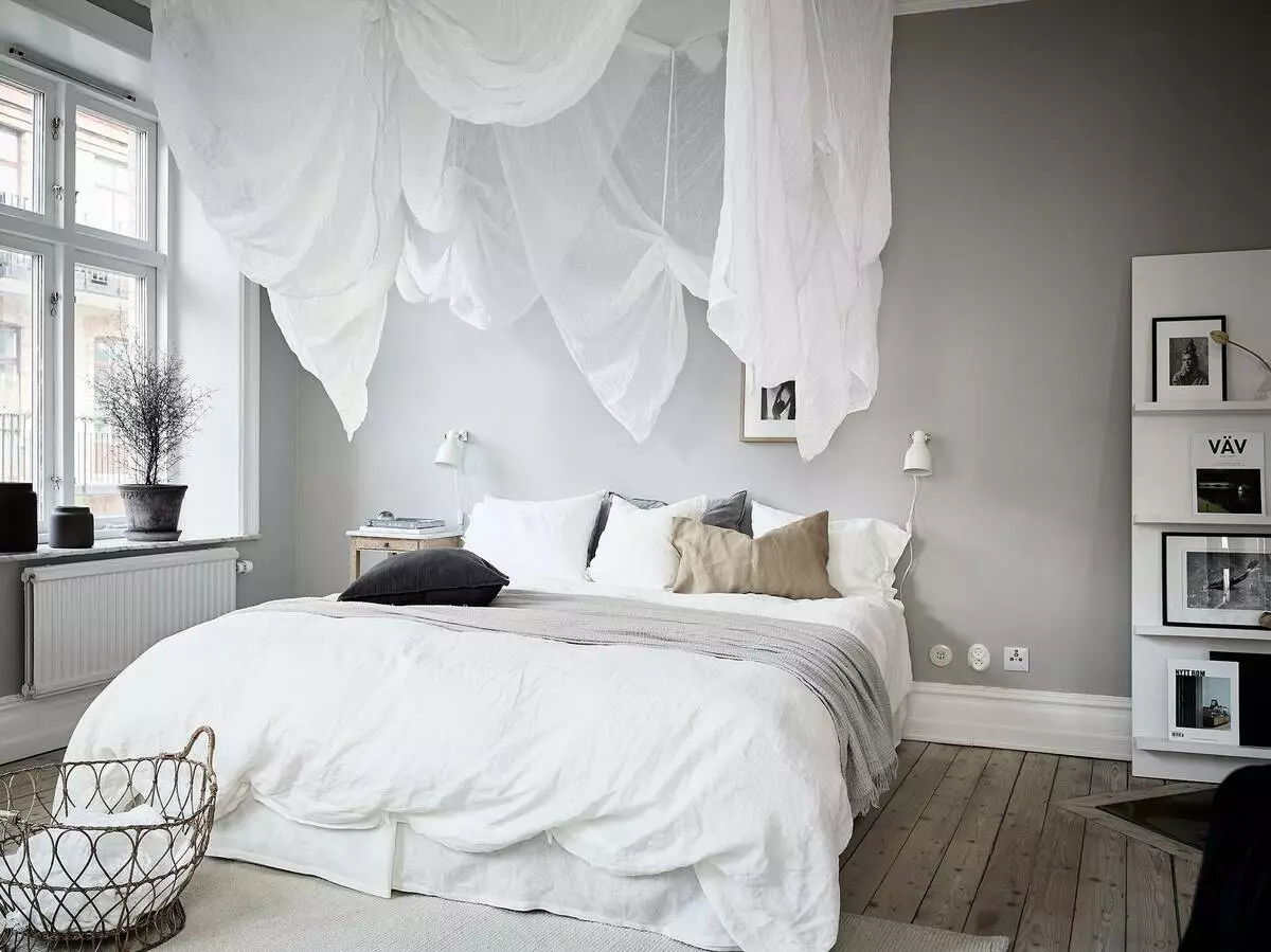 Vorhänge über dem Bett skandinavisch Designfoto