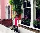 Si të dekoroj fasadën e shtëpisë me mbarimin dhe dekorimin: 15 opsione me stil 10983_69