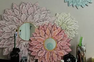 How to decorate the mirror: 5 correct ways and 30 original examples 11022_1