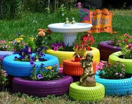 How to decorate the flowerbed: 50 original ideas 11050_24